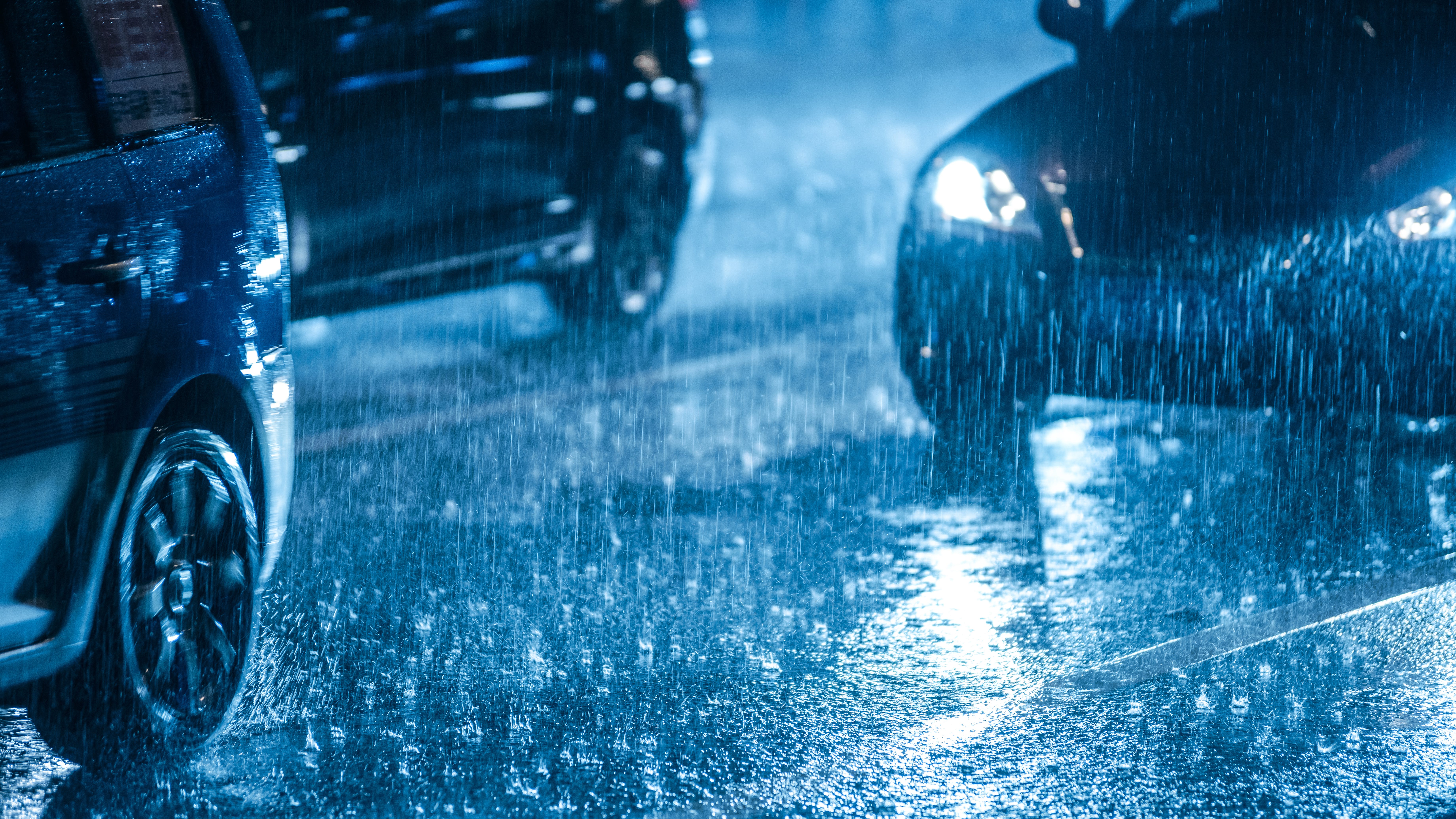 Here's some tips on how to drive safe during the storm