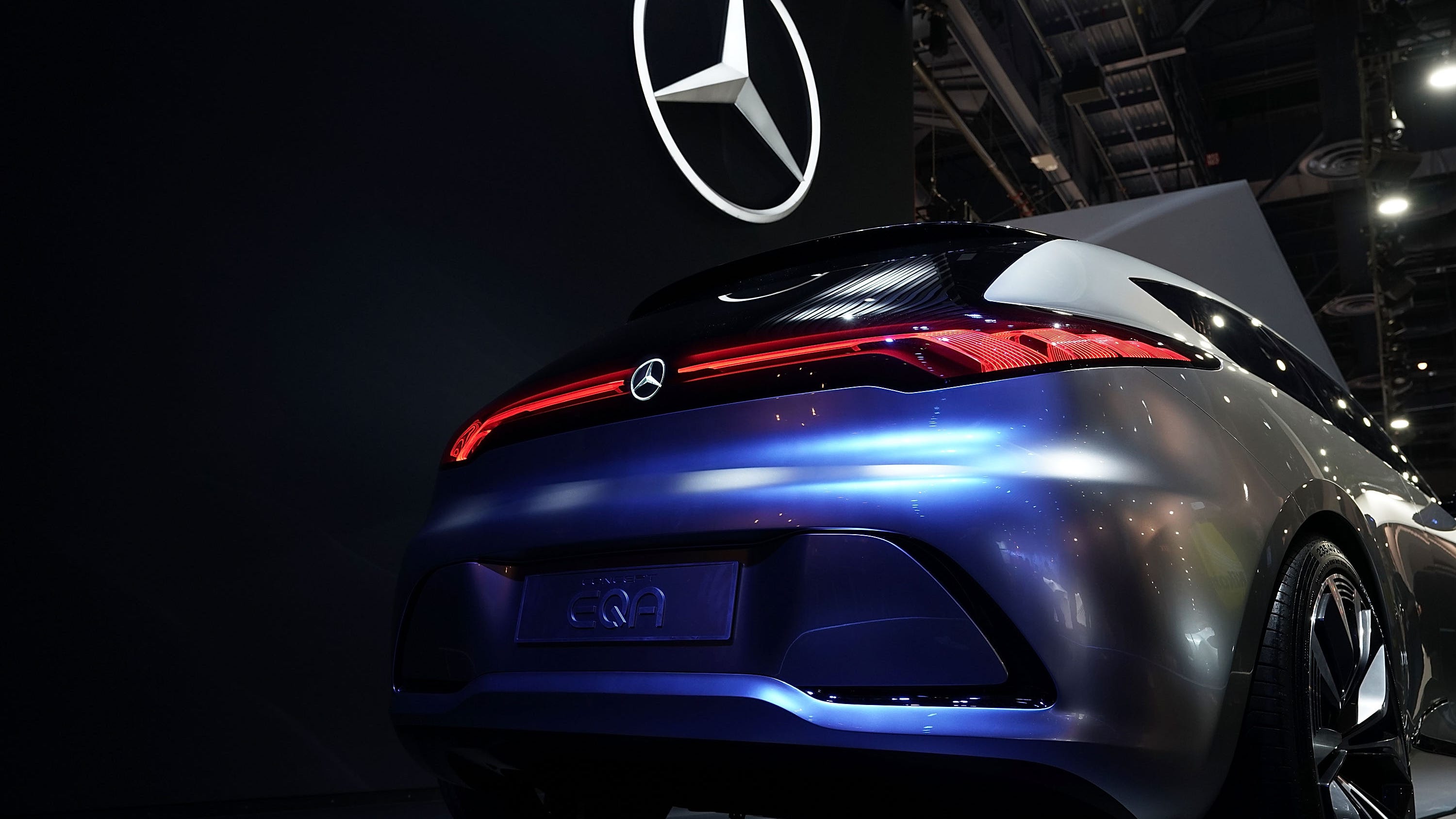 Mercedes-Benz shifting to all-electric by 2030