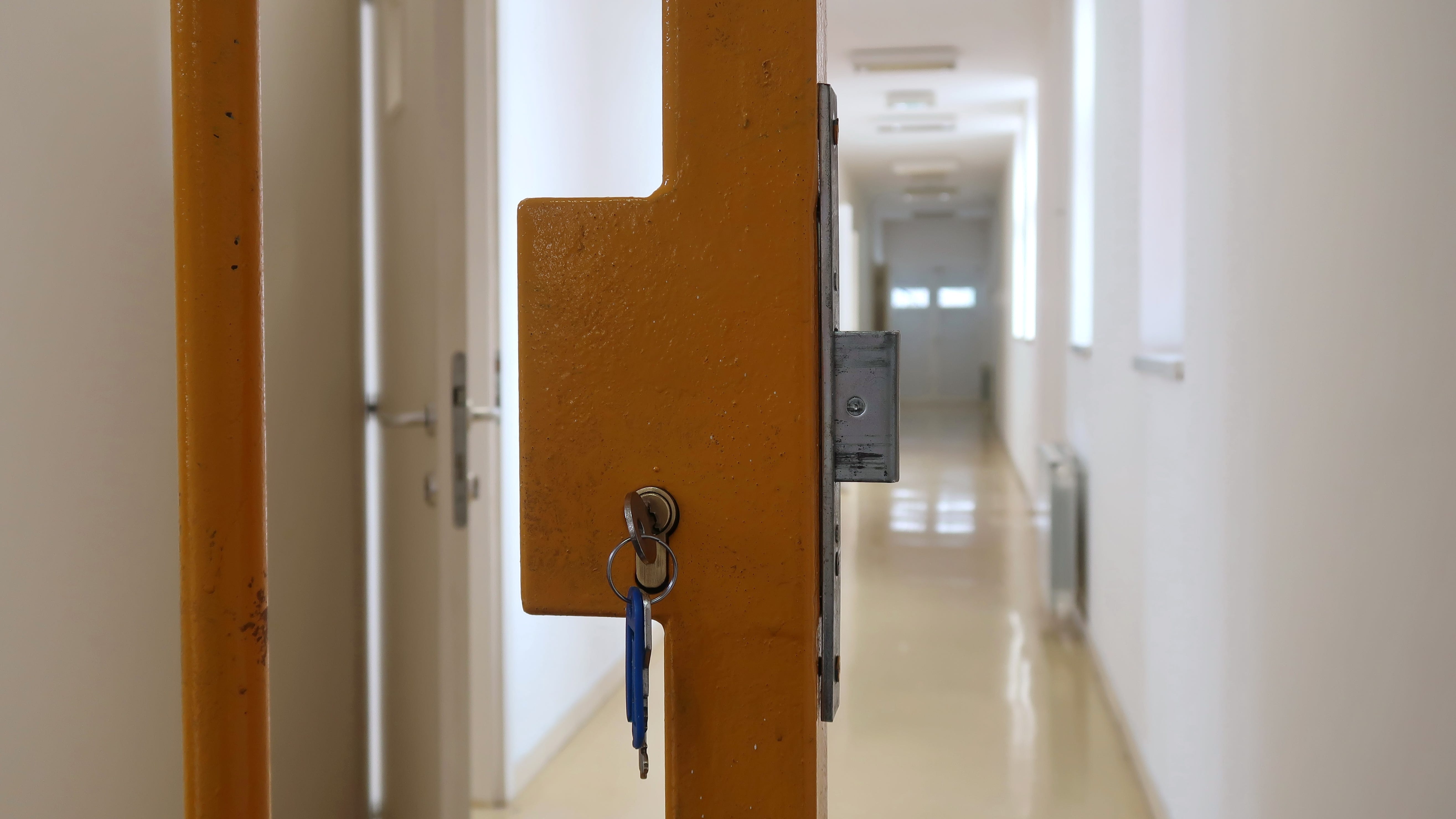 Inmate walks out of reentry program facility