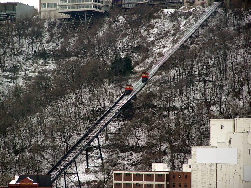 Snow around the Duquesne Incline