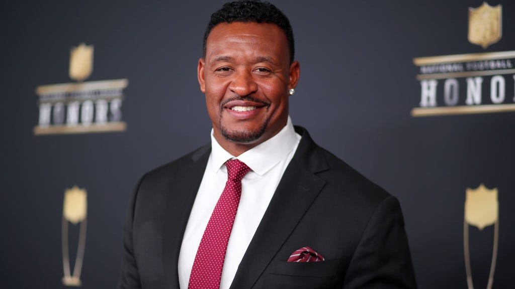 Former NFL star Willie McGinest arrested in assault investigation