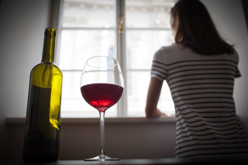 Sober Buddy app offers hope to moms who started drinking more during pandemic 
