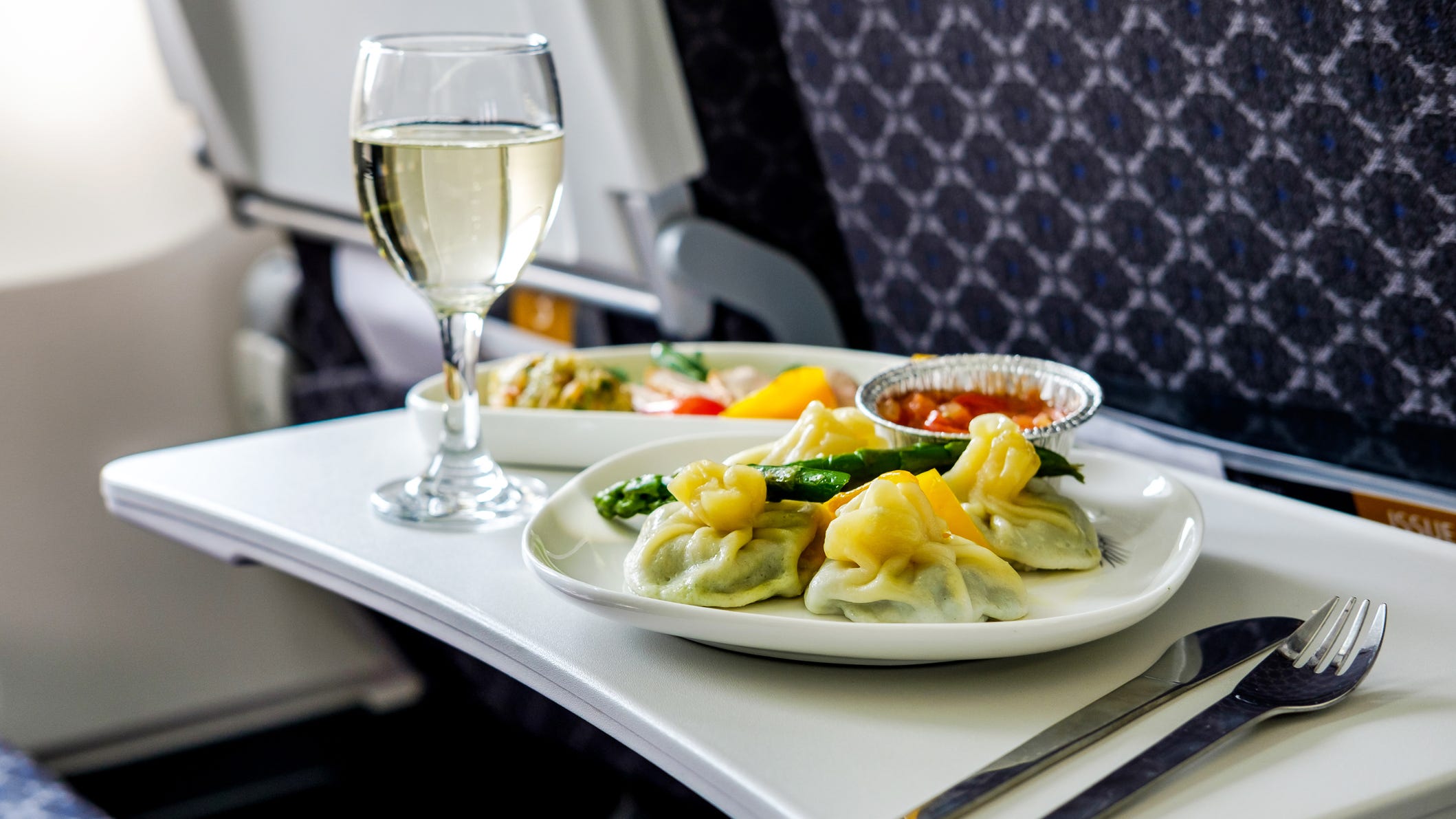 People miss travel so much they’re getting airplane food delivered to them