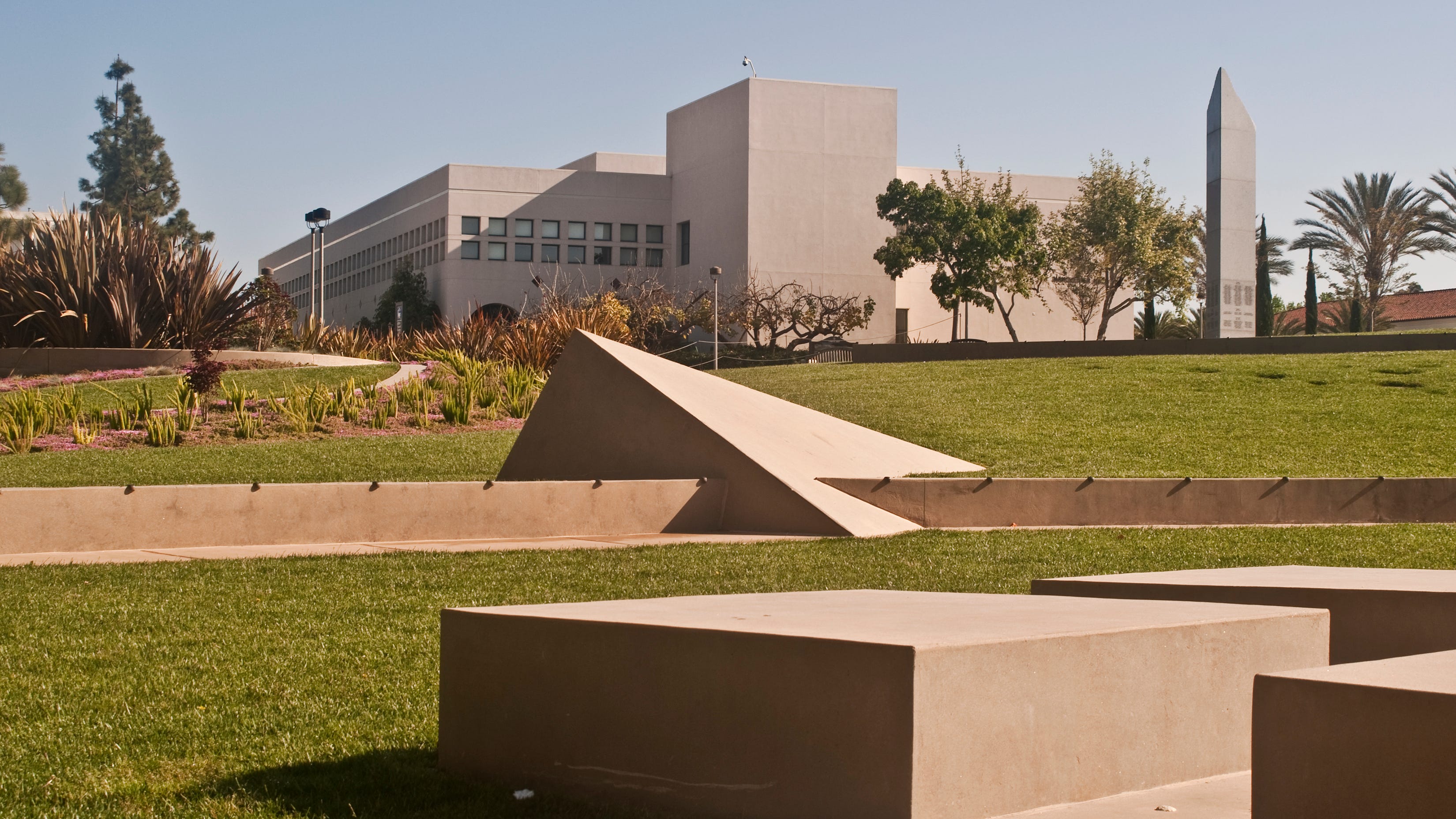 CSU mandating COVID-19 booster shots for students, employees