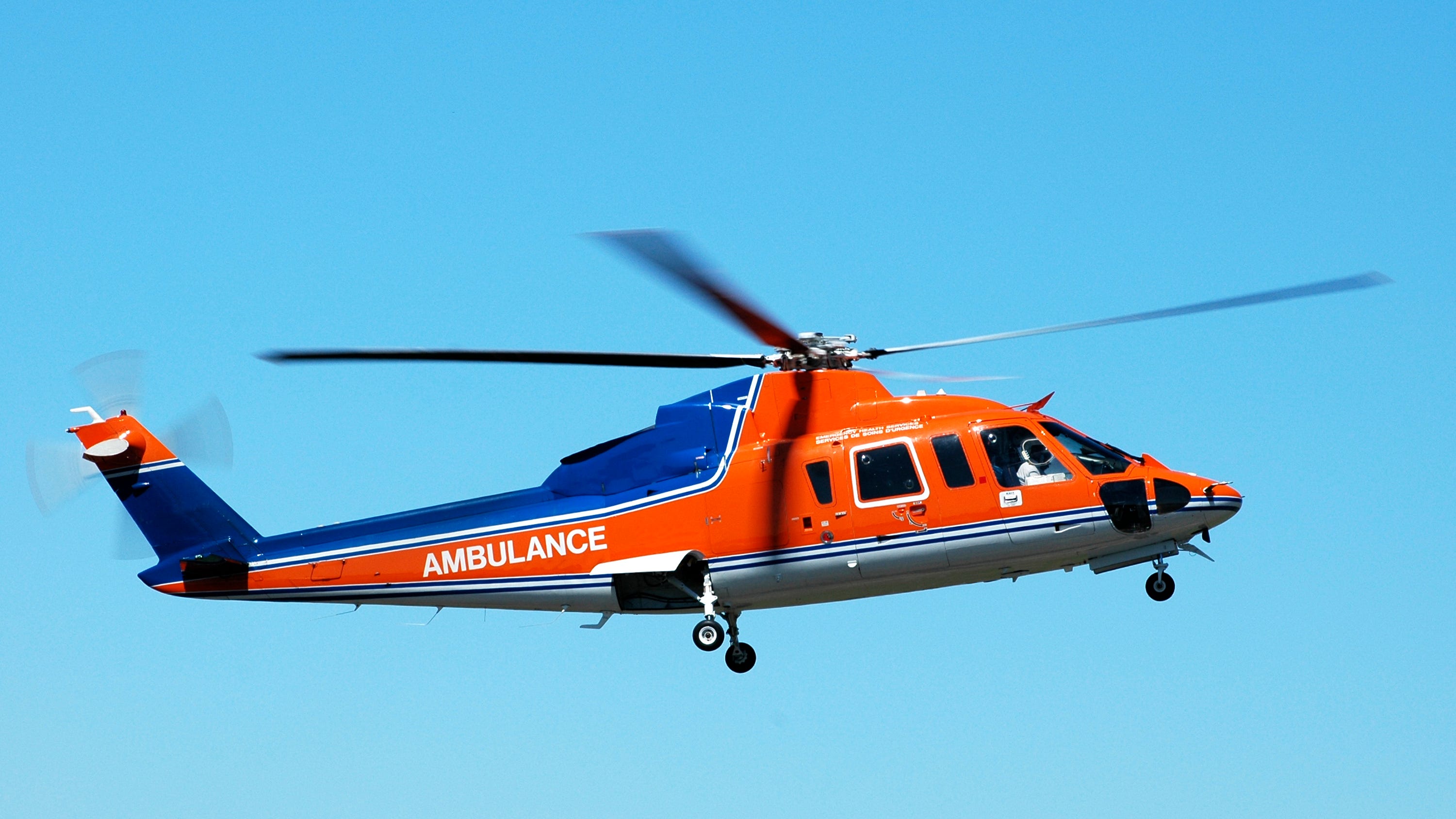 15 people injured in Seneca boat fire, 1 airlifted to hospital in serious condition