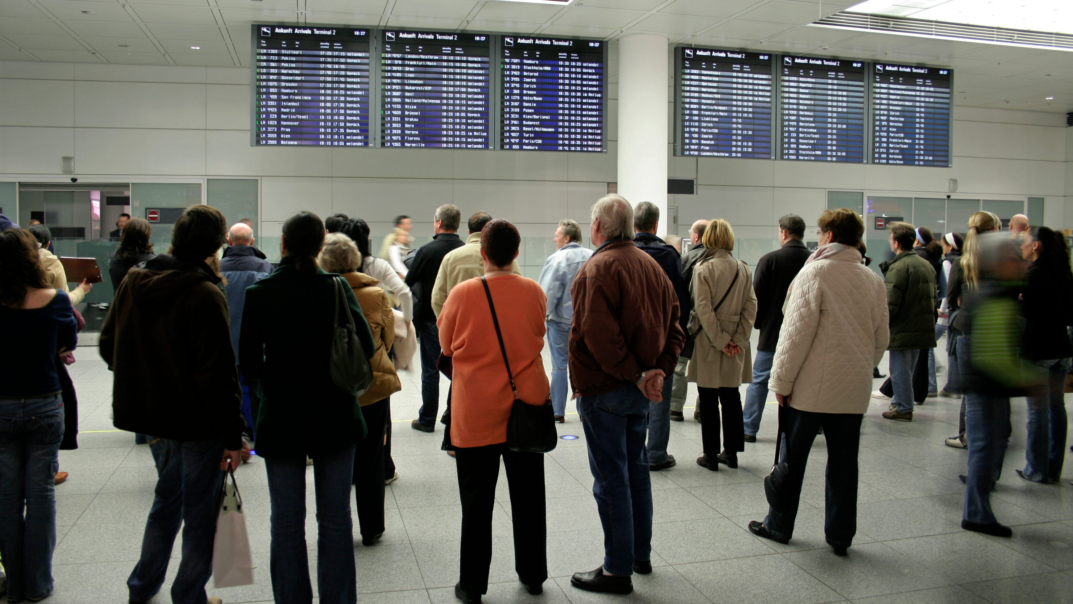 Nearly 4,000 flights delayed over Thanksgiving weekend