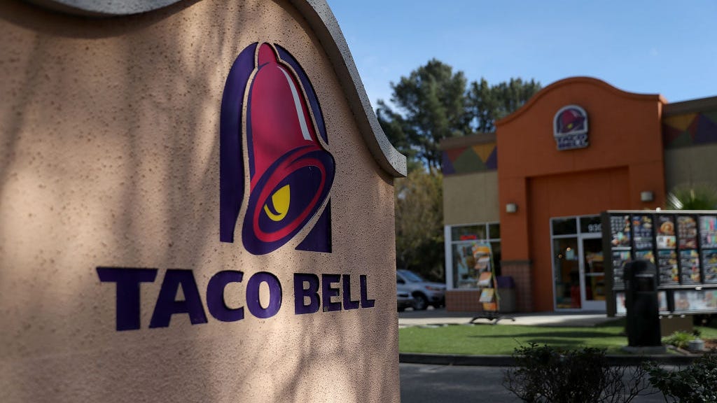 Taco Bell Employee Saves Man Passed Out in Drive-Thru