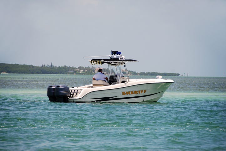 sheriff patrol boat