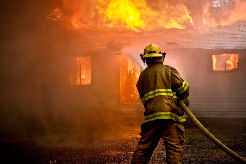 Two alarm fire in New Orleans East, 19 homeless