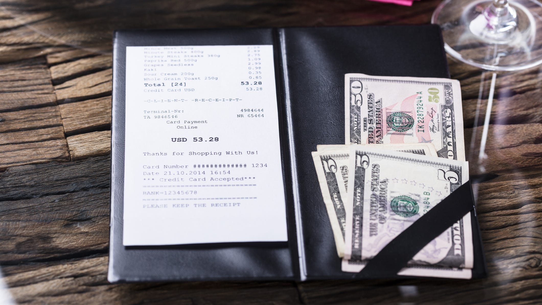 Experts: 25% tip is the new norm