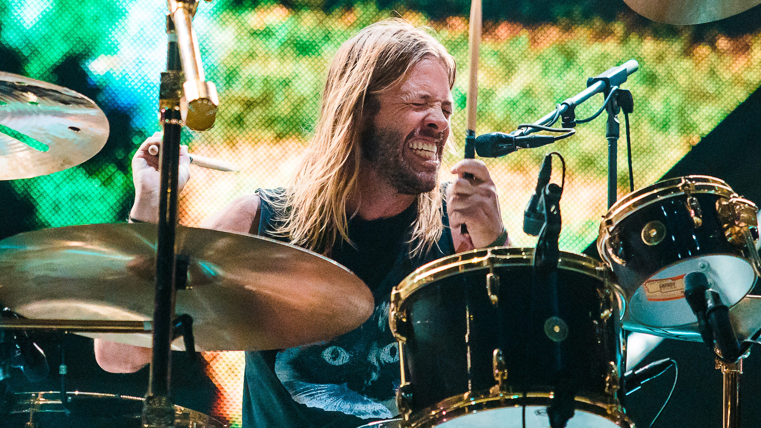 Carrie Underwood, J Balvin, and a tribute to Taylor Hawkins set for 2022 GRAMMY Awards