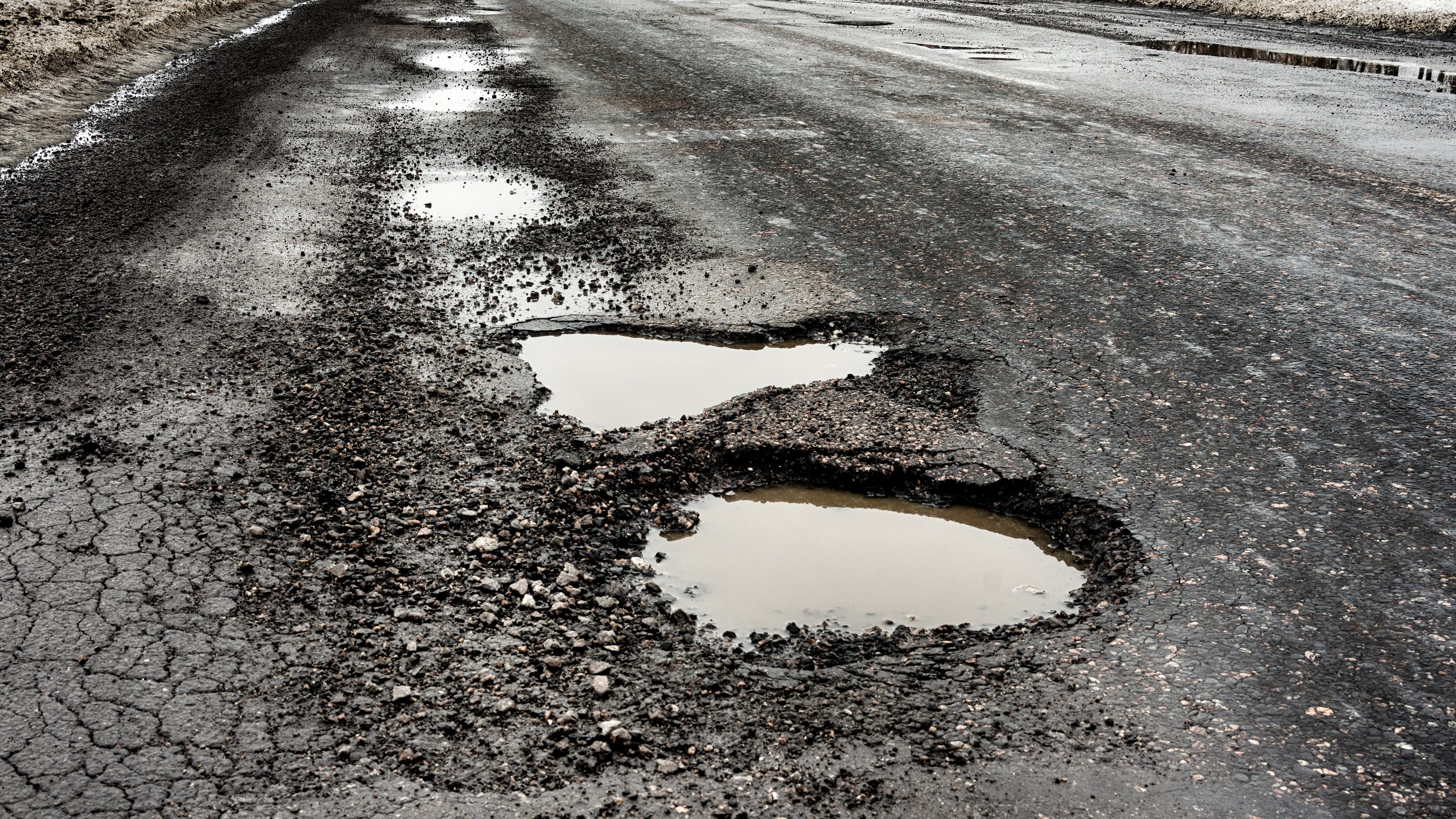 Potholes cost 44M drivers an average of $406 in 2022: AAA
