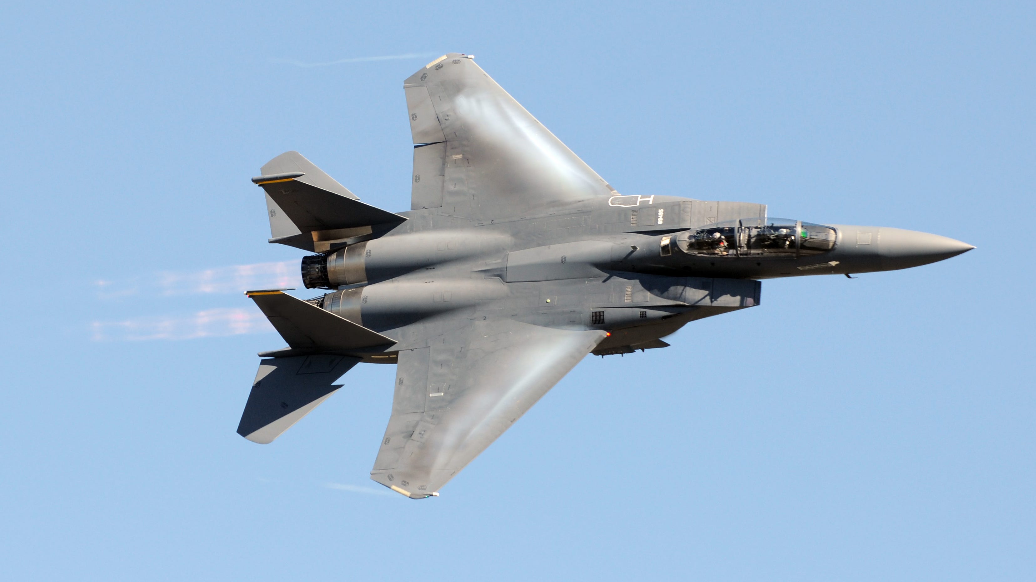 F-15 forced to land in Fresno after accidentally dumping all its fuel