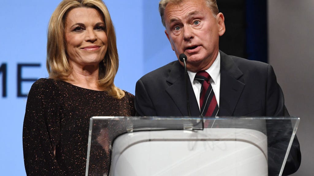 'Wheel of Fortune' fans slam contestants for struggling to answer easy puzzle: 'Another cringe-worthy night'