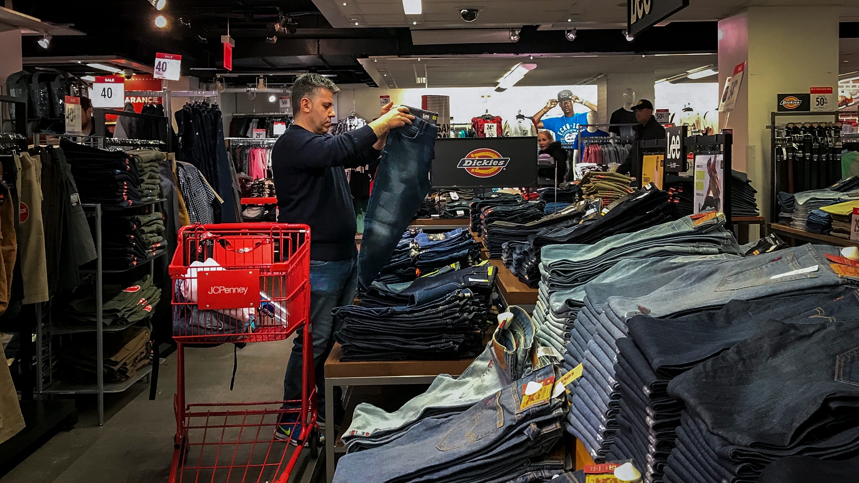 Retail sales up 1% in June, easing fears of a recession