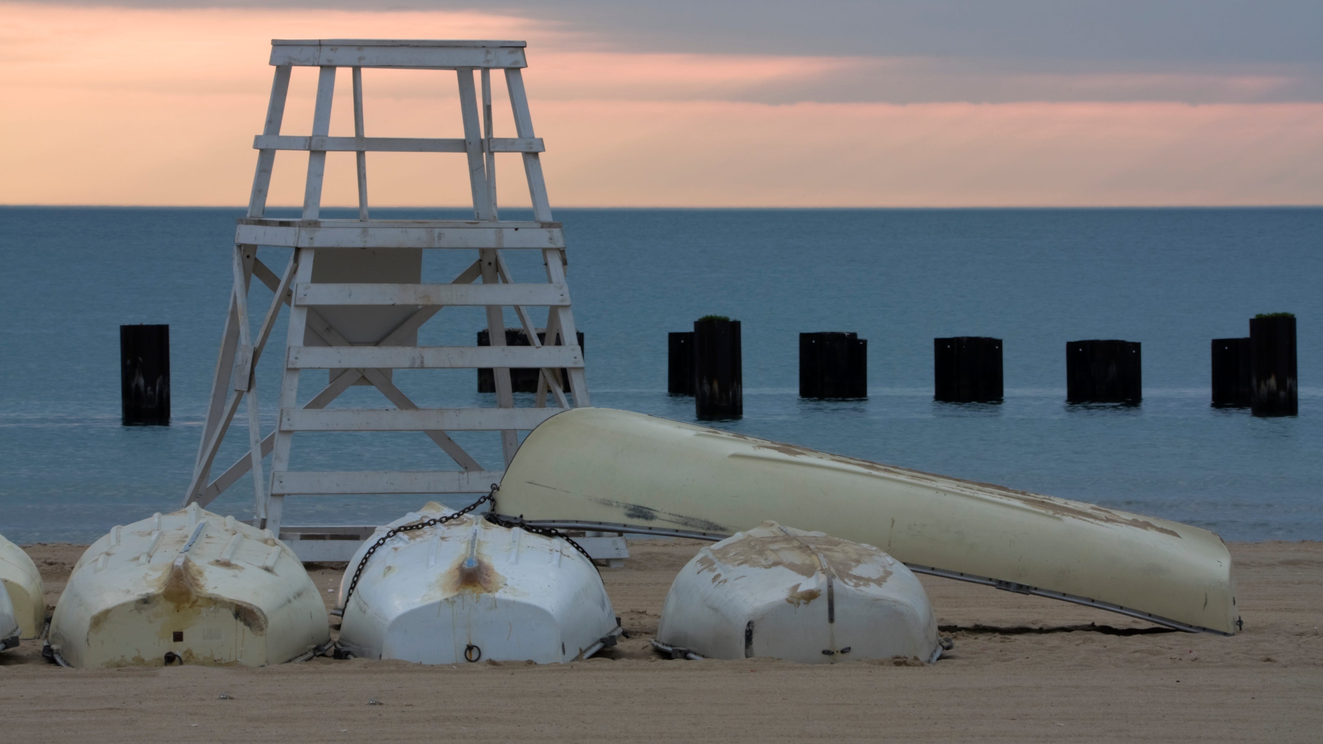 Man shot and wounded amid rowdy crowd at North Avenue Beach, police say