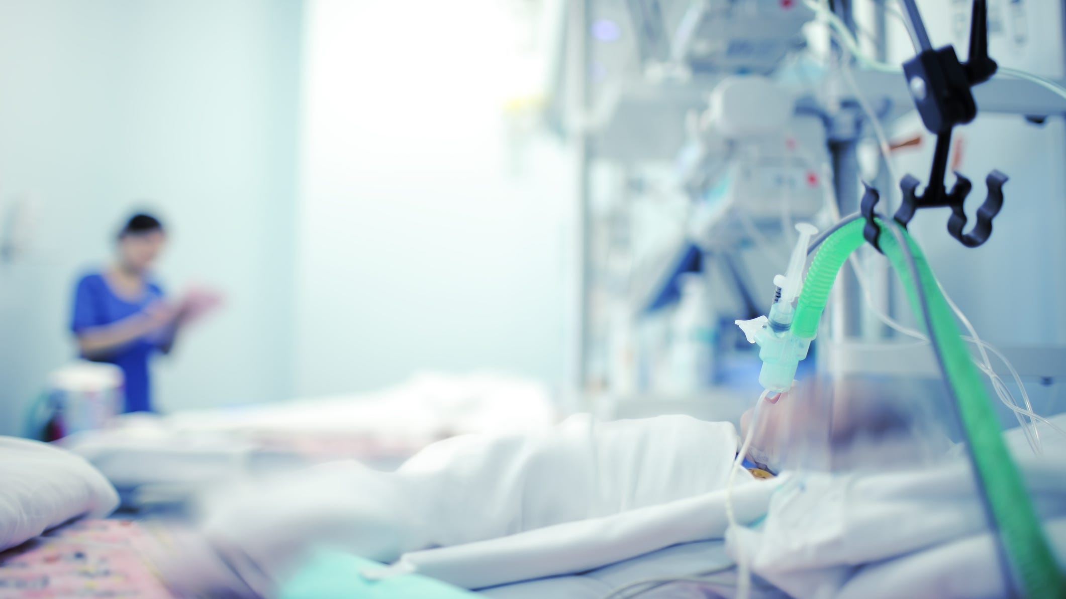 Mother warns as 1-year-old daughter battles COVID: 'This is serious and it's killing people'