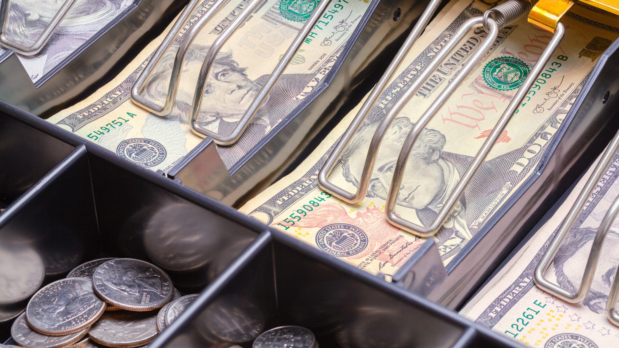 More Americans plan to skip gift buying this holiday season: study