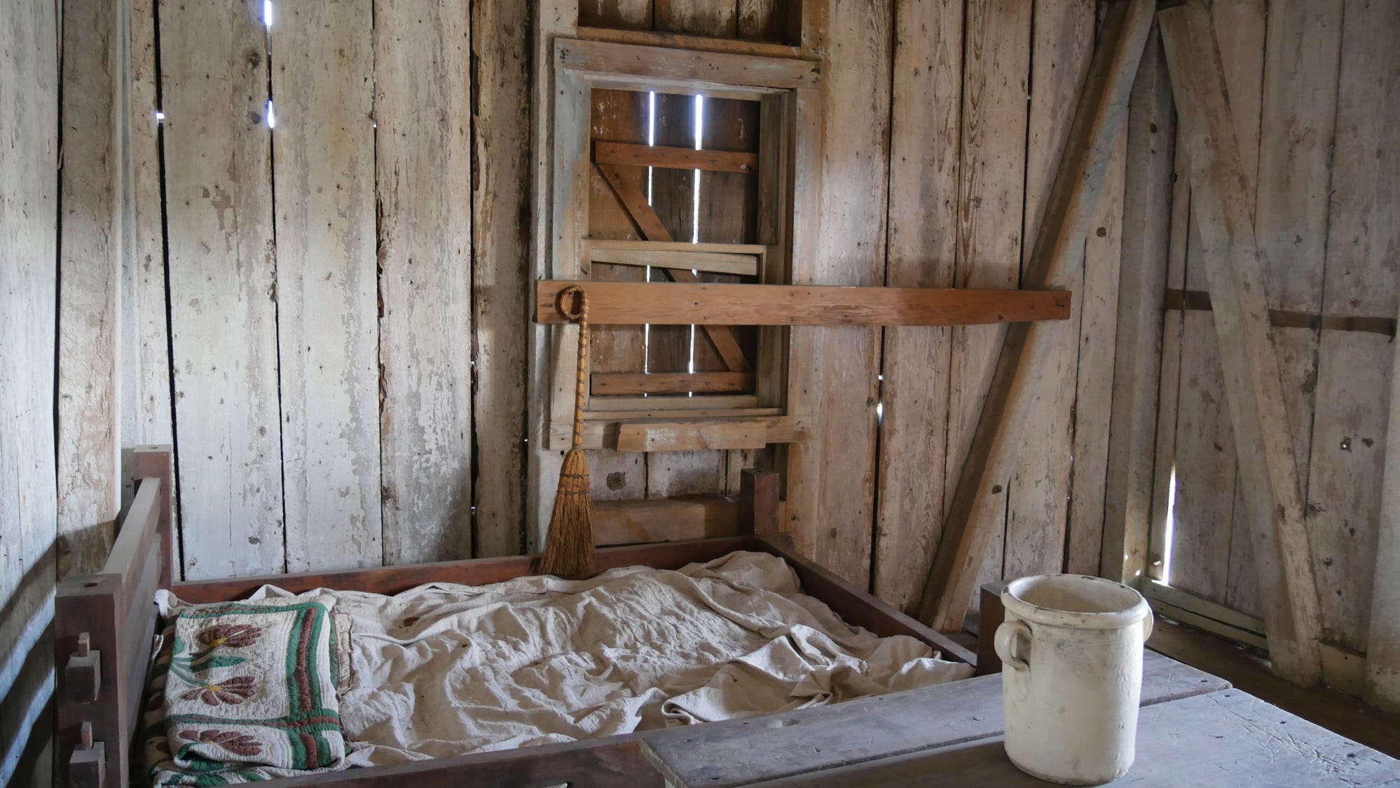 Airbnb apologizes for '1830s slave cabin' listing