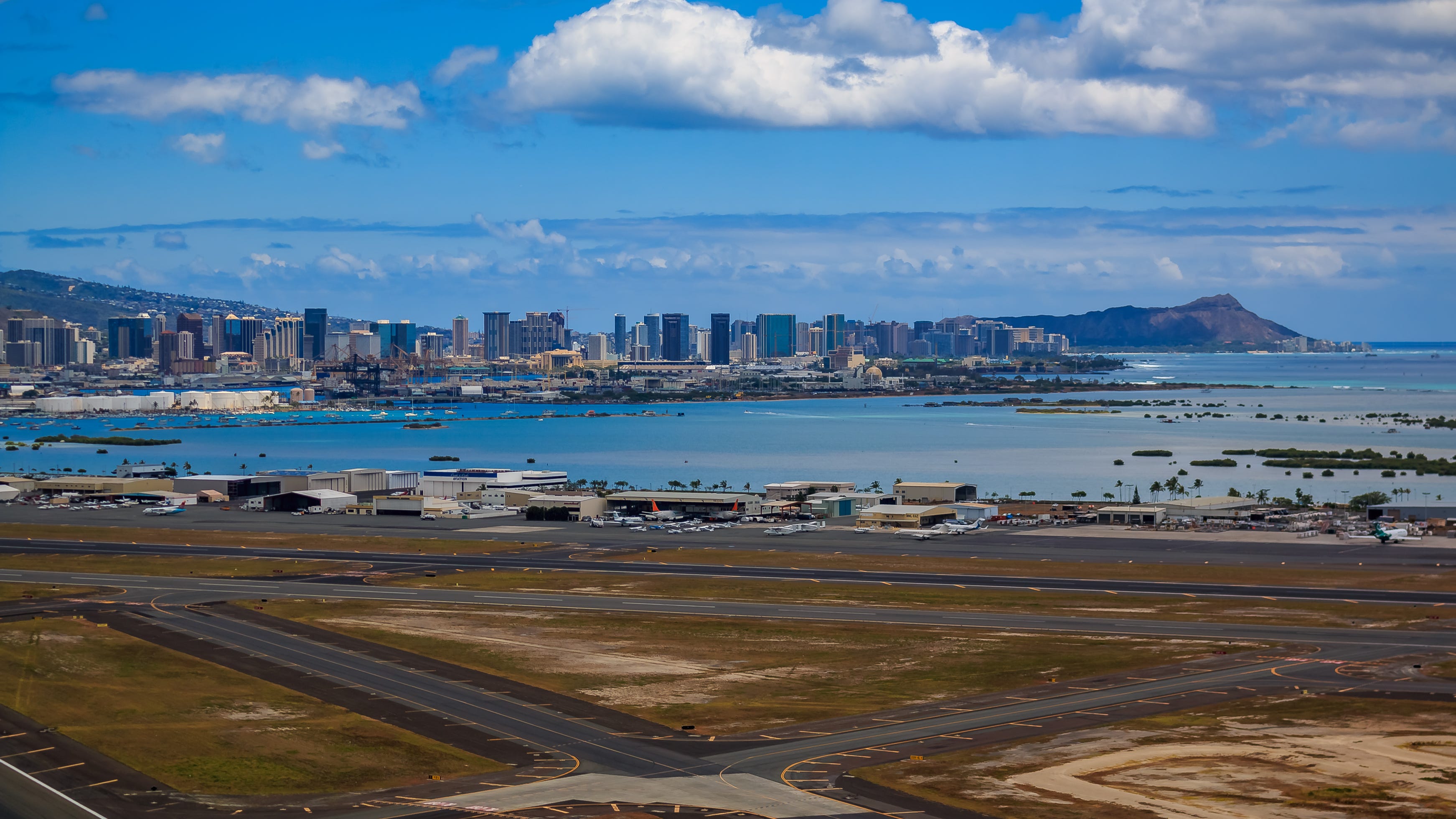 2 tourists arrested in Hawaii for fake vaccine cards, could face prison time