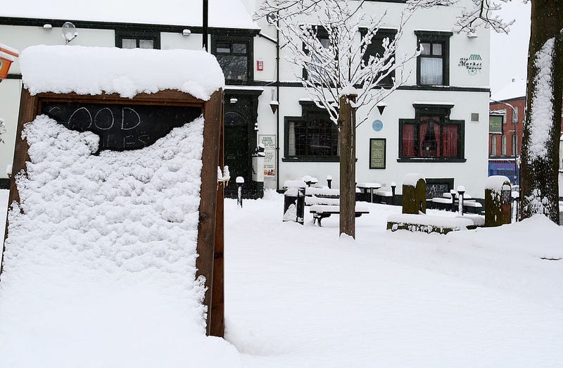 Snowed in Pub