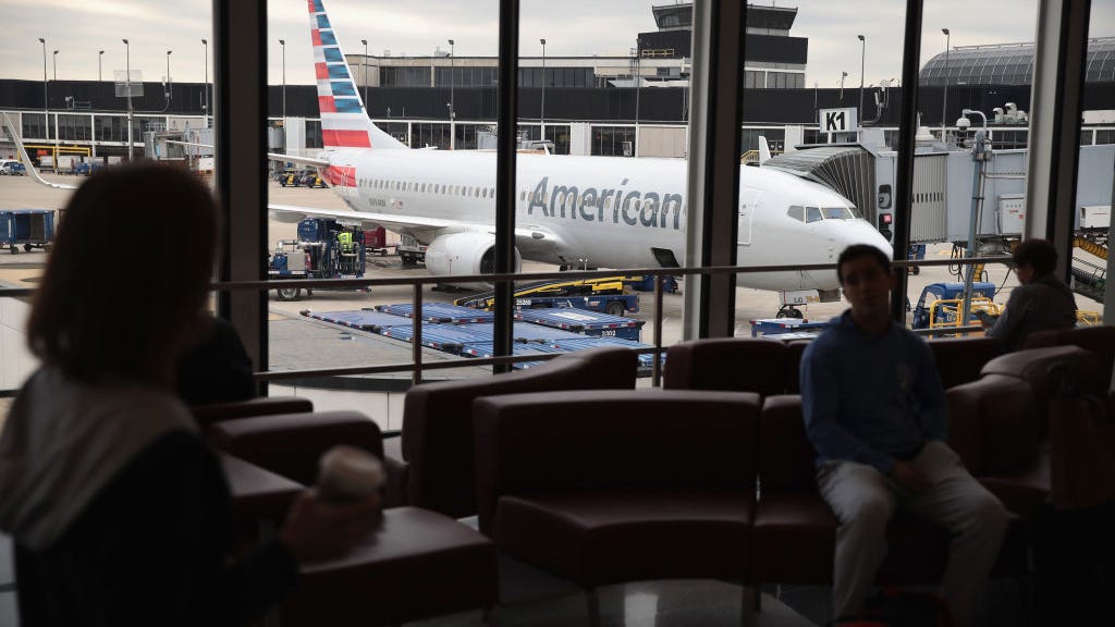 Irvine man charged with assaulting flight attendant, 'breaking bones' on O.C.-bound flight