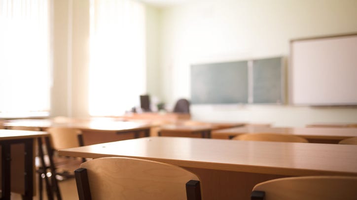 Holly High School teacher had sex with student he was tutoring, faces charges: police