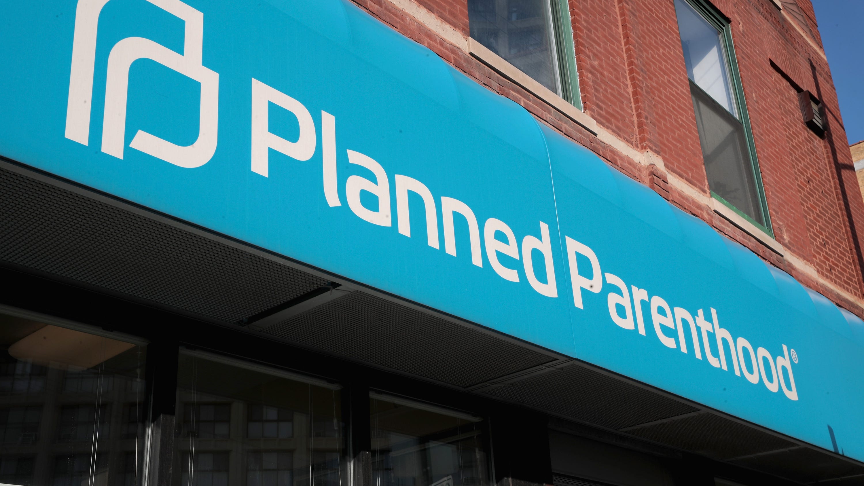 Arson investigation underway after fire at Planned Parenthood clinic