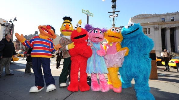 ‘Sesame Street’ introduces family with 2 gay dads in new episode during Pride Month