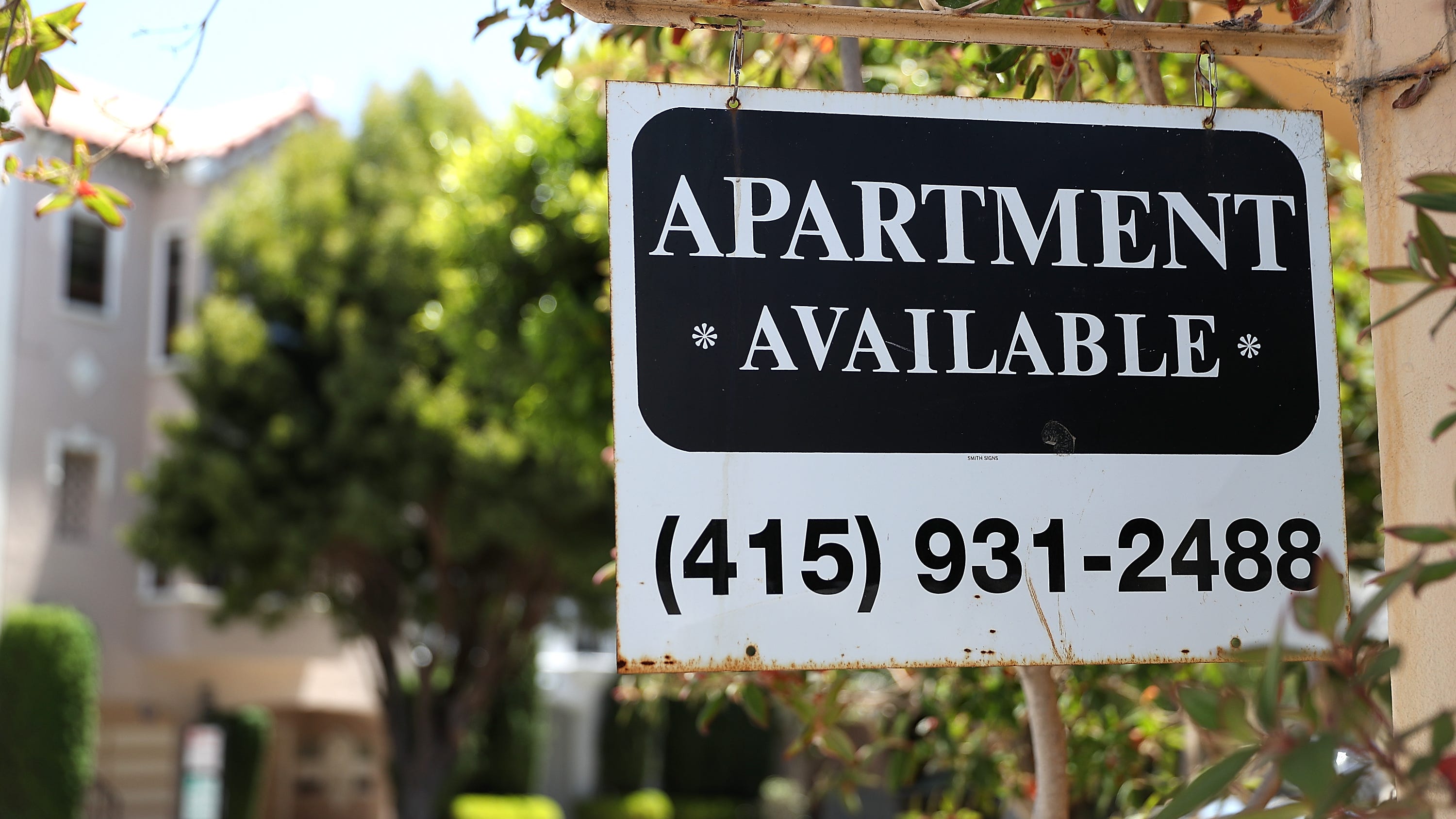 Report: Workers making minimum wage can’t afford to live anywhere in the U.S.