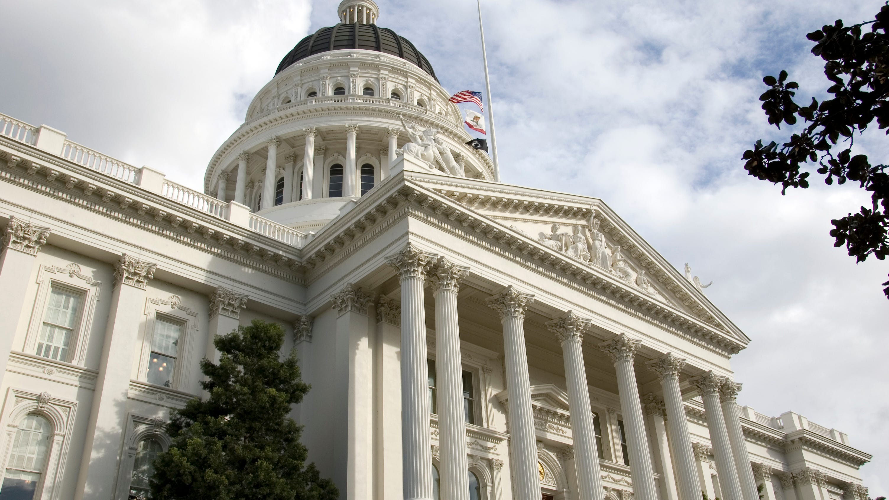 New California bill would give money to children whose parent died from COVID