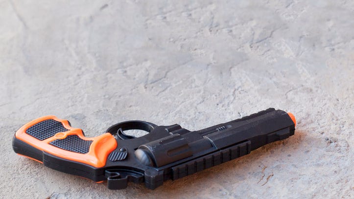 Man allegedly robbed bank using toy gun