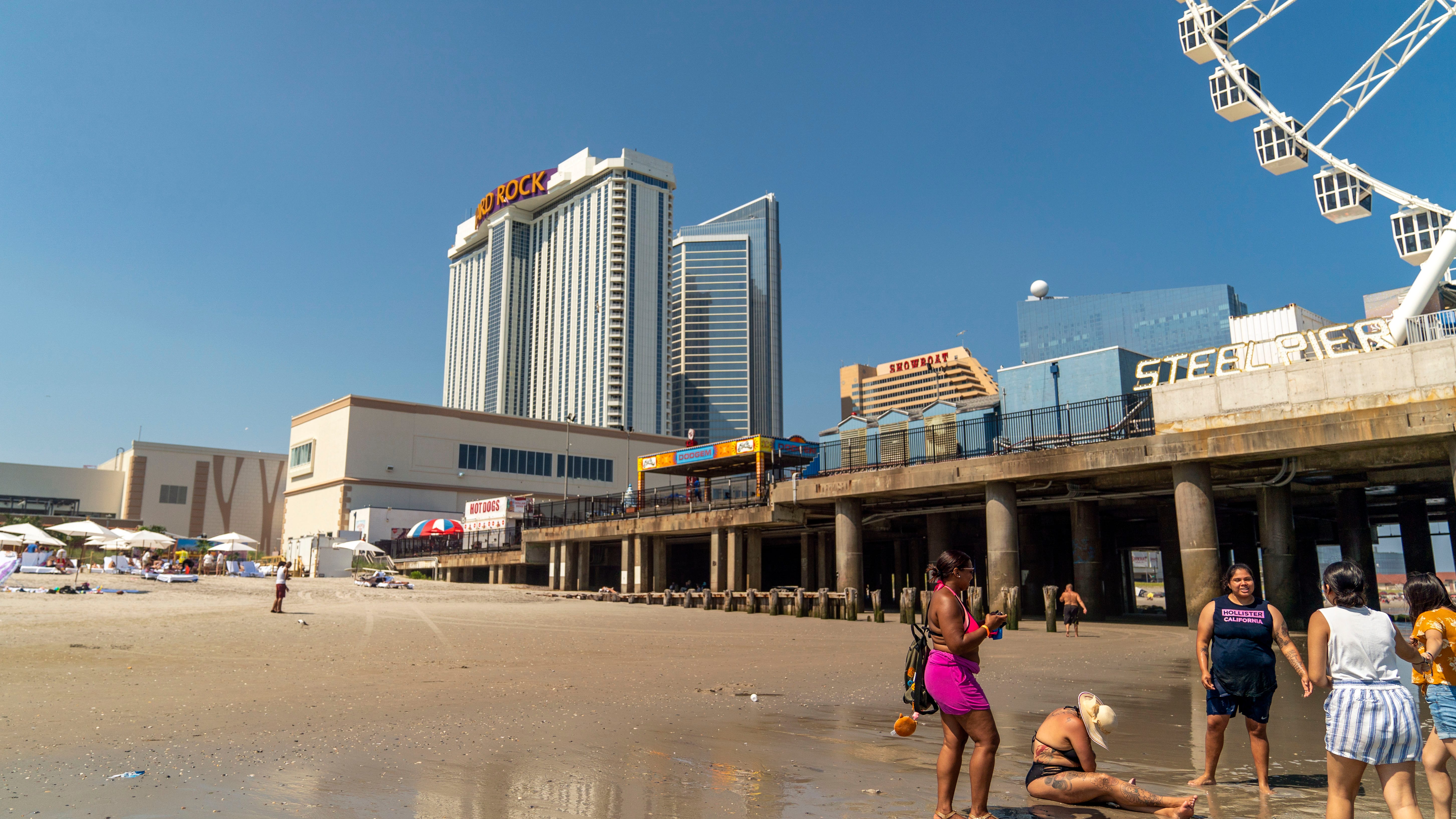 Atlantic City casinos reach last-minute deal with union, avert July 4th strike