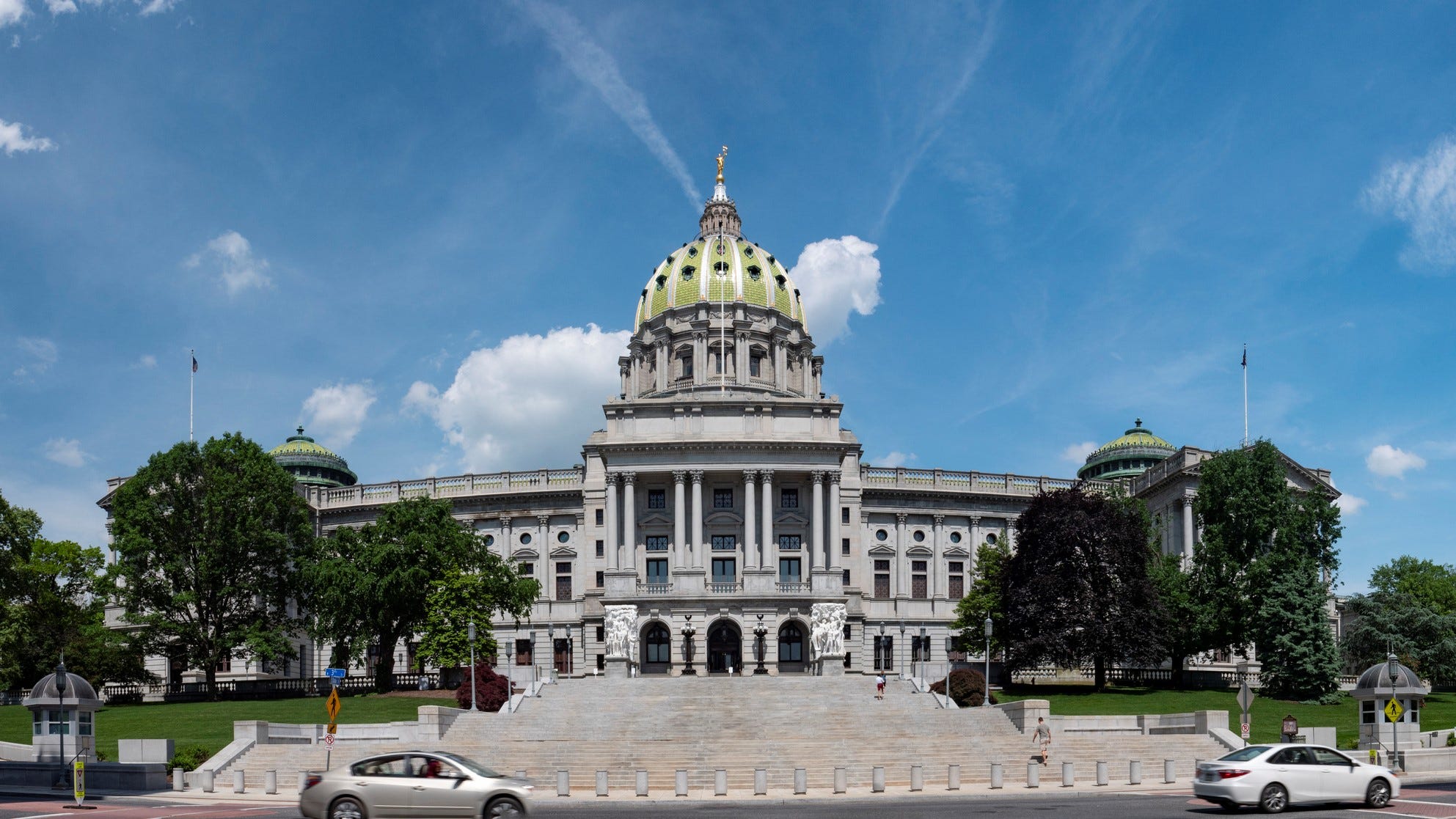Polarizing school transparency bill passes Pa. Senate committee