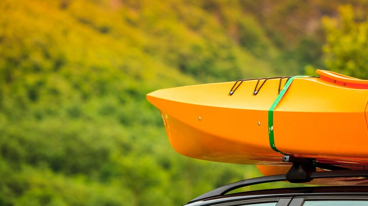 Man dies in freak kayak accident while driving in the Upper Peninsula
