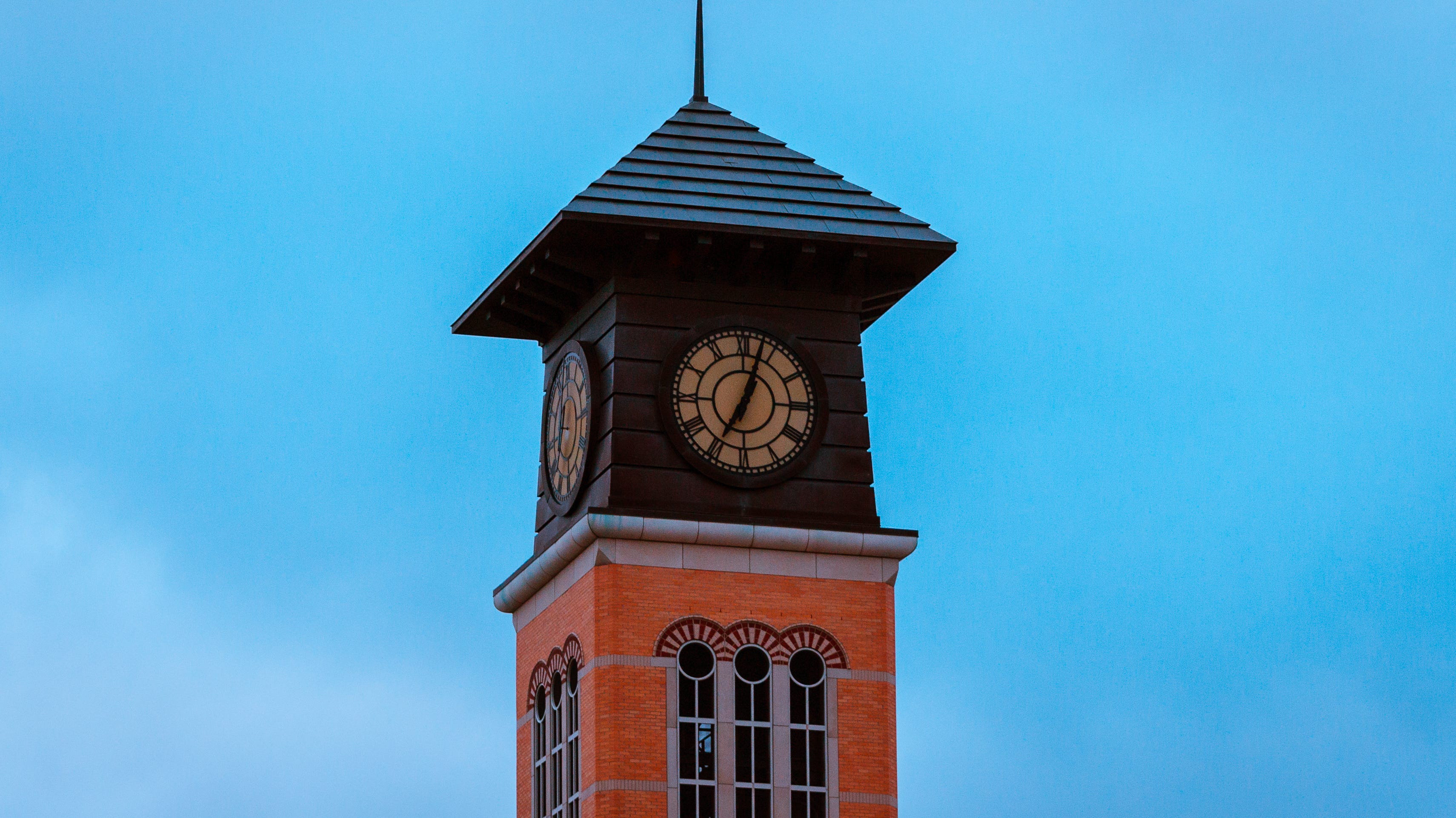 Grand Valley State University student found dead near campus athletic fields