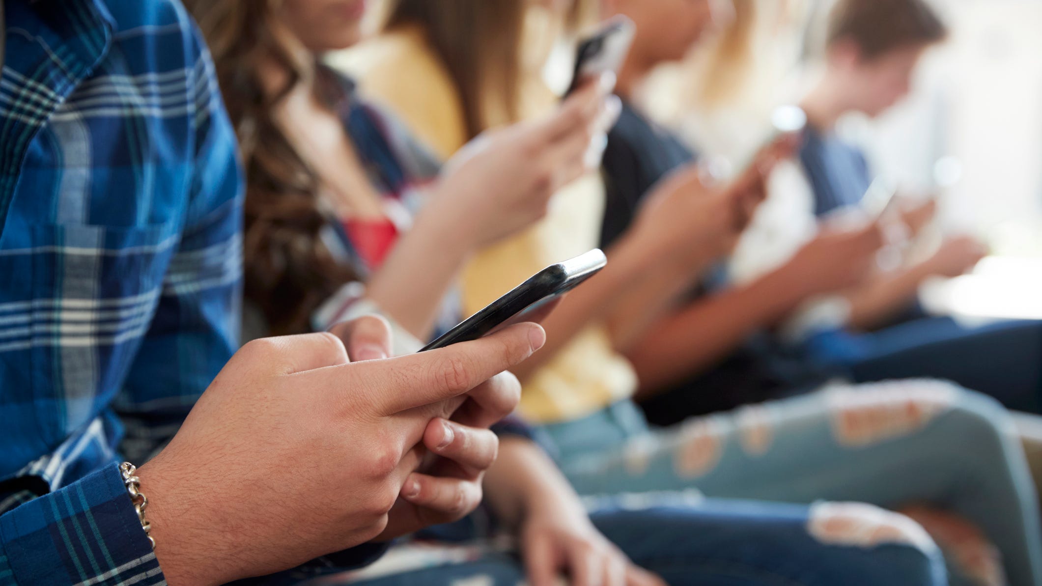 Mansfield ISD passes mesaure limiting student use of cell phones, other personal electronic devices