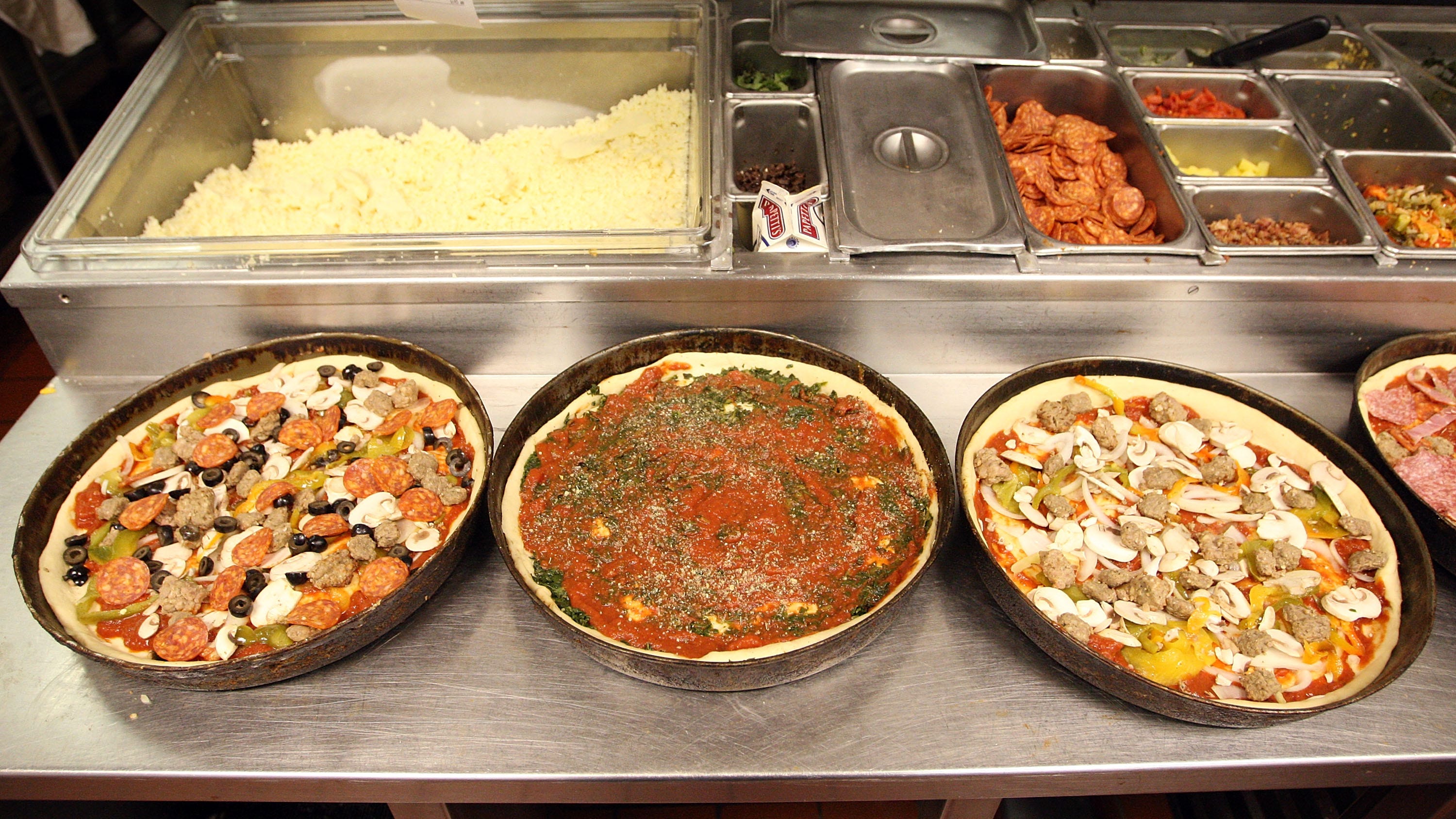 Local restaurants forced to make operation adjustments due to supply issues