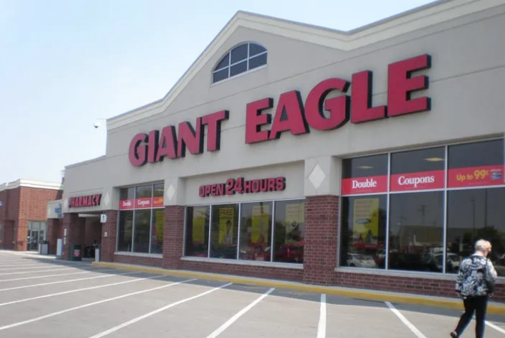 Giant Eagle storefront