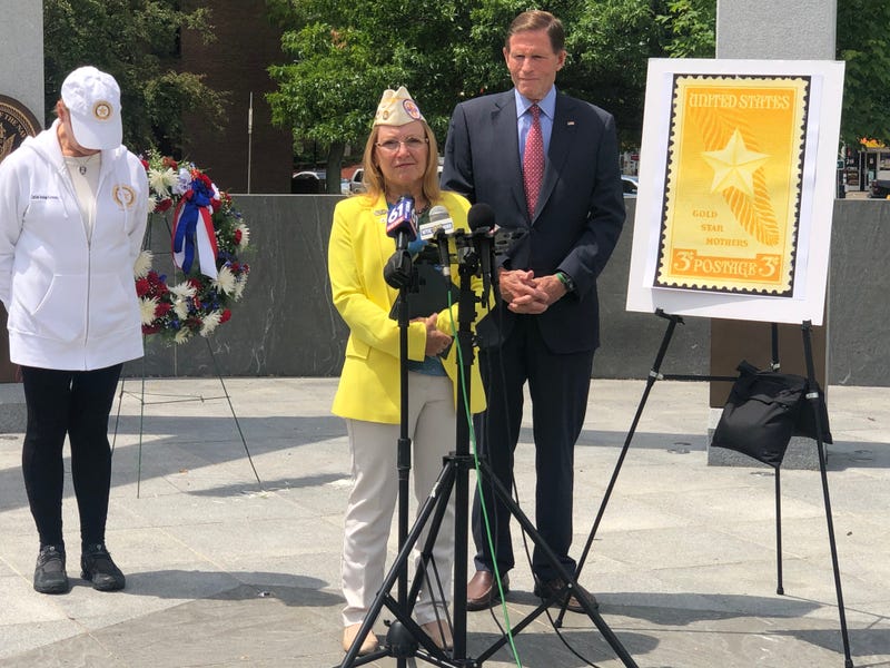 U.S. Senator Richard Blumenthal with Gold Star Family members at Connecticut State Veterans Memorial at Minuteman Park.