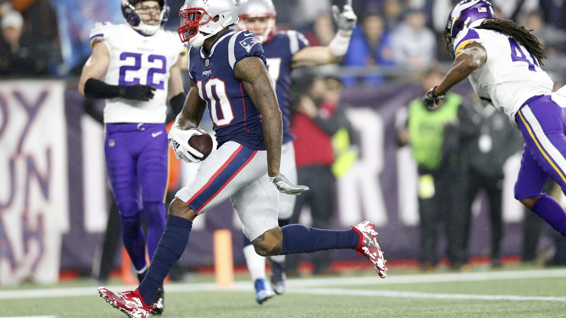 Patriots Send Josh Gordon to Injured Reserve Despite 'Minor' Injury