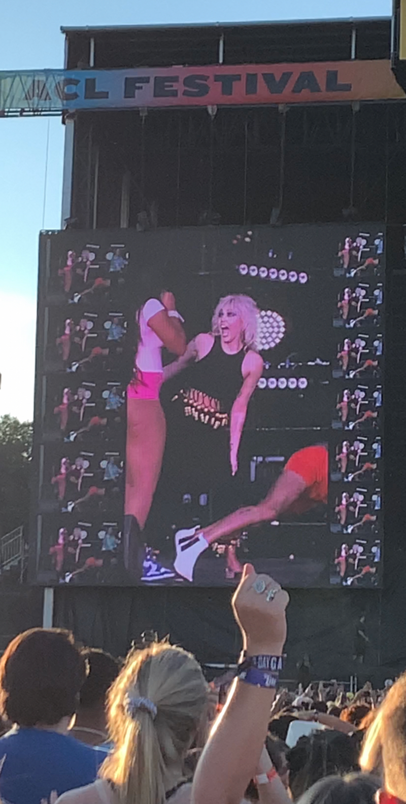 Miley Cyrus surprises Megan Thee Stallion at ACL Fest 2021