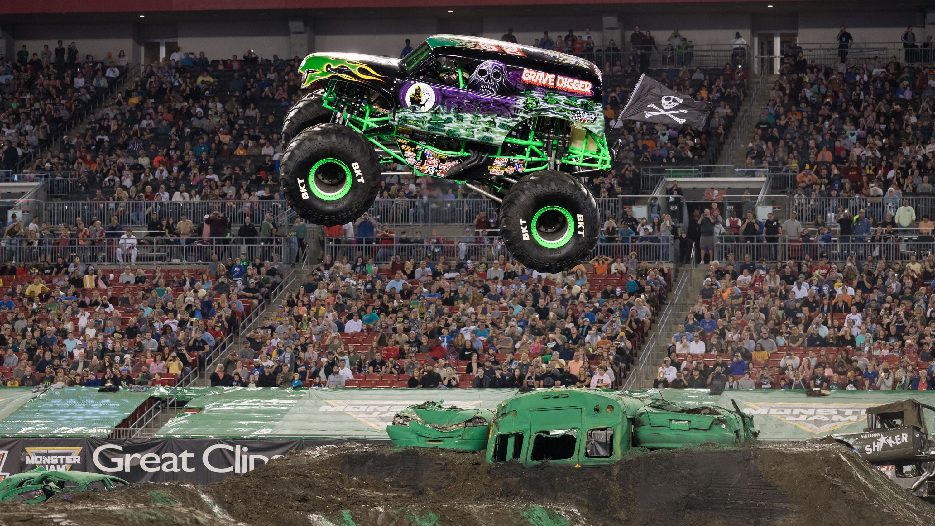 Monster Jam roars back to Mercedes-Benz Superdome