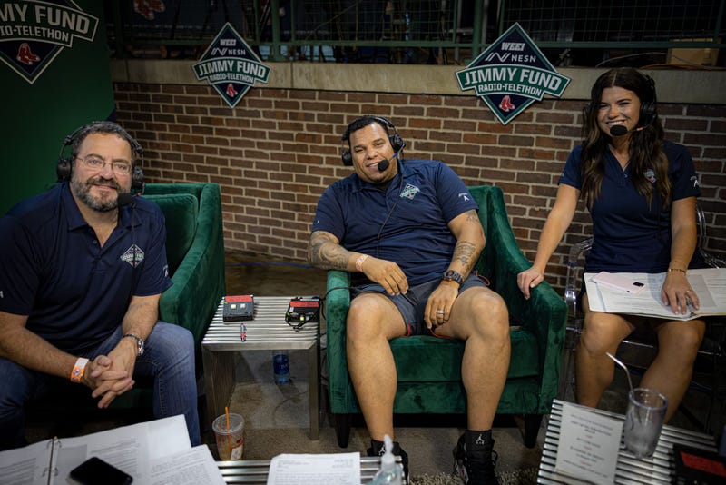 Greg Hill, Jermaine Wiggins and Courtney Cox