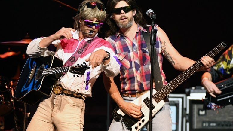 Dierks Bentley Pushes the Envelope as Doug Douglason as the Hot Country Knights' Debut Arrives