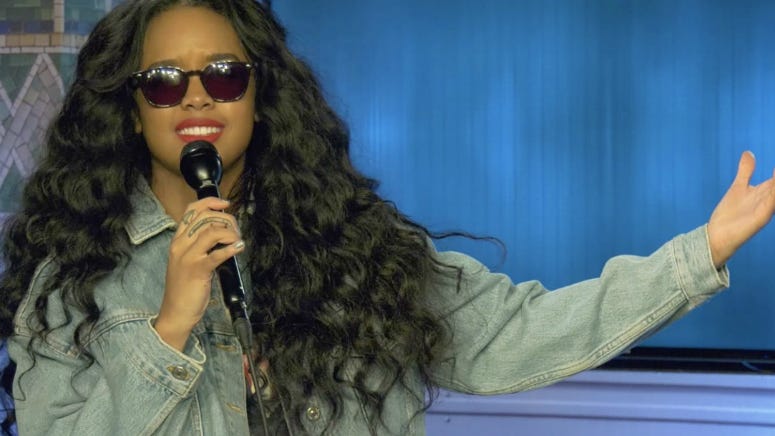 5 Tips on How You Can Coachella Just Like H.E.R.