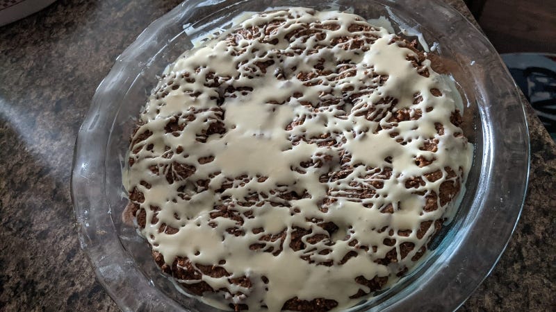 Easy Tasty Gingerbread Cookie Cake / Heather Rivera