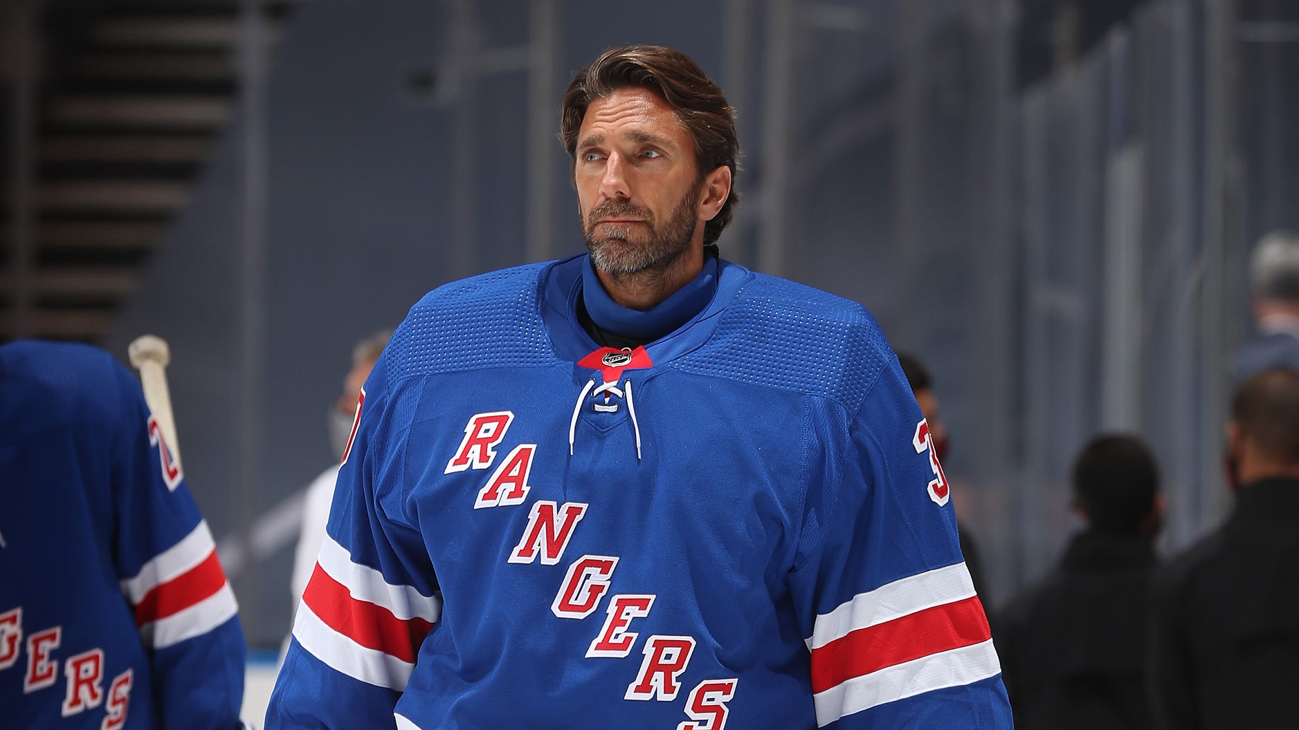 Capitals sign Henrik Lundqvist to one-year deal