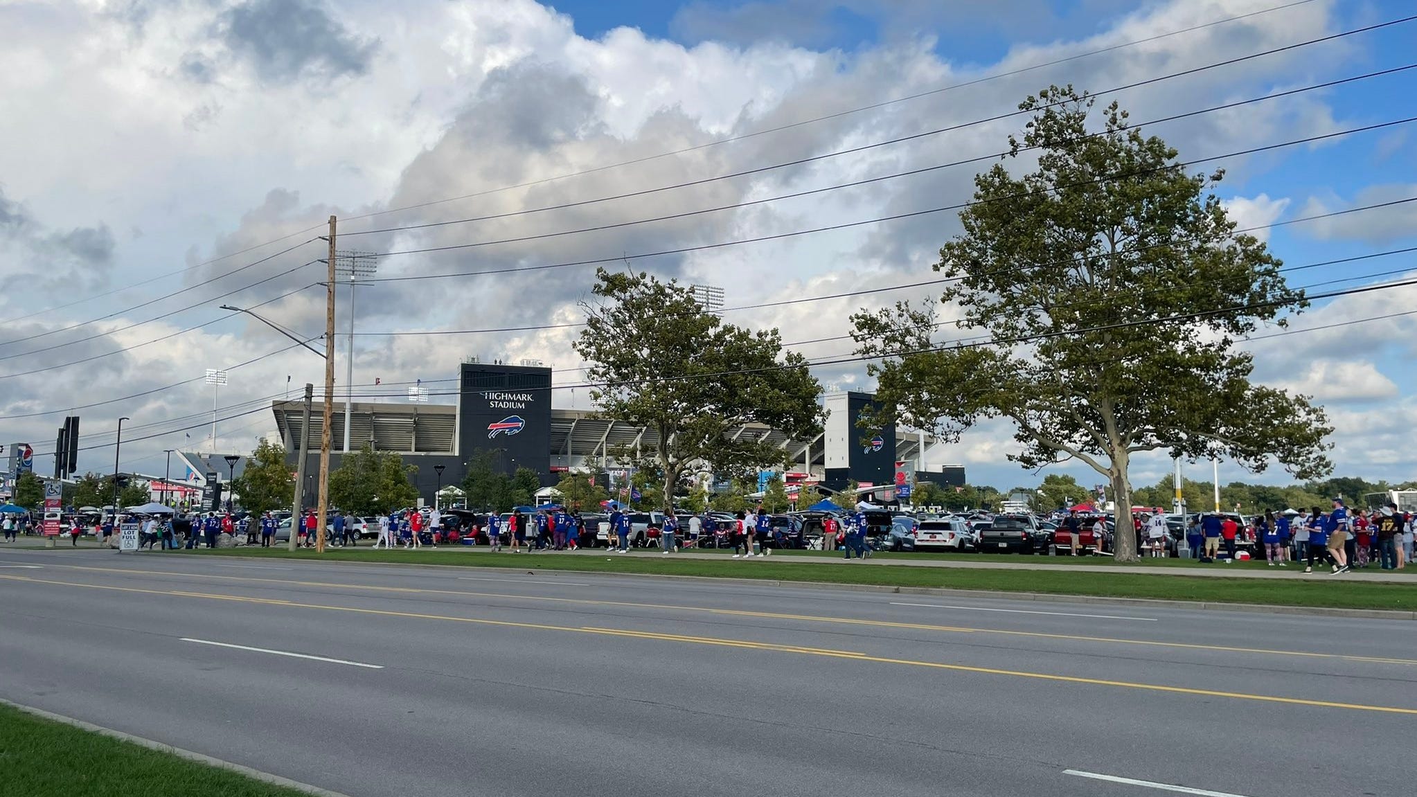 In-depth: Bills, fans continue adjusting game day experiences heading into Year 2 of stadium construction