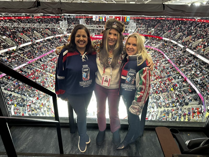 (L-R) WCCO's Vineeta Sawkar, Minnesota Sports and Events Wendy Williams Blackshaw, and Minnesota State Senator Karin Housley.